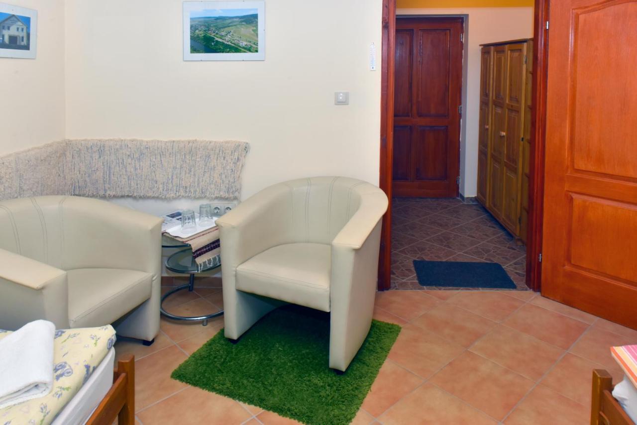 Nyakiglab Villa Szegi Ngoại thất bức ảnh