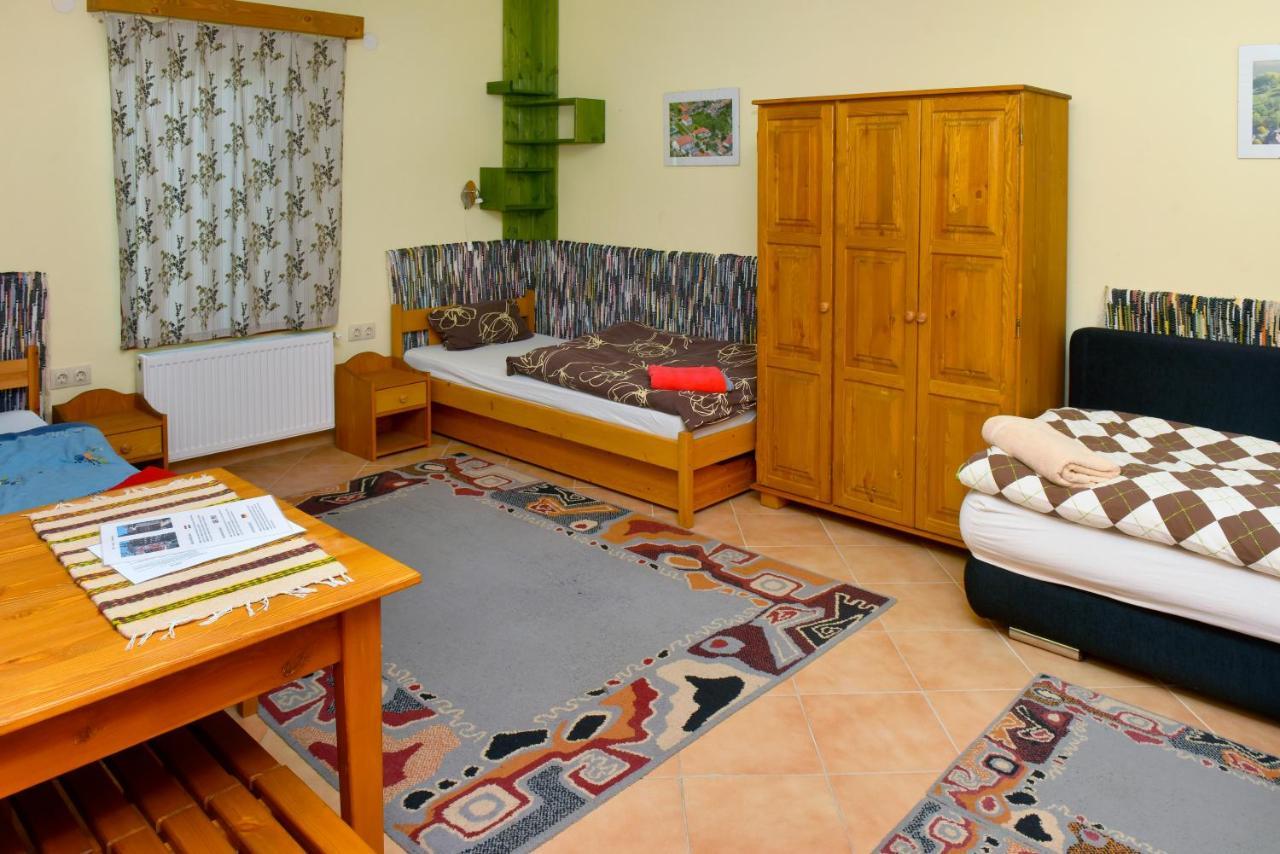 Nyakiglab Villa Szegi Ngoại thất bức ảnh