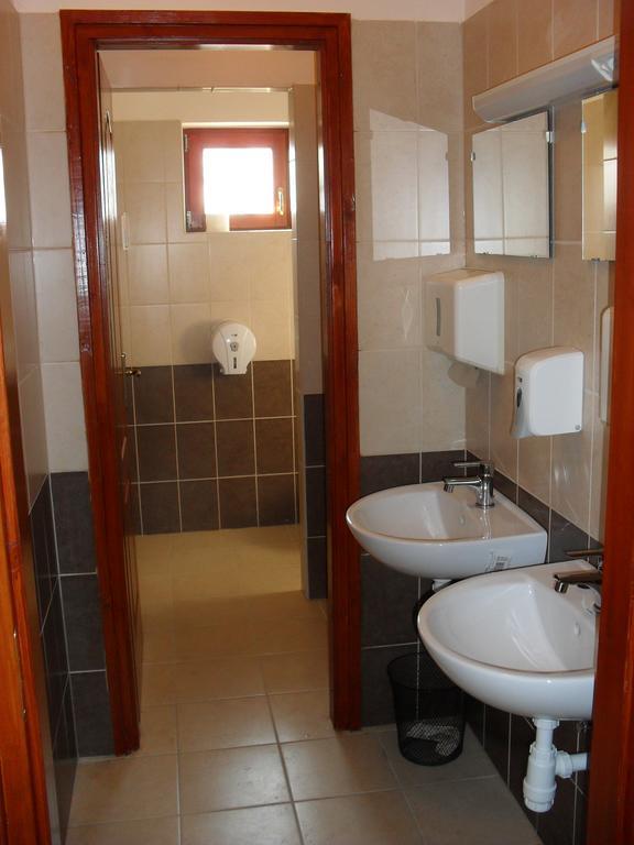 Nyakiglab Villa Szegi Ngoại thất bức ảnh