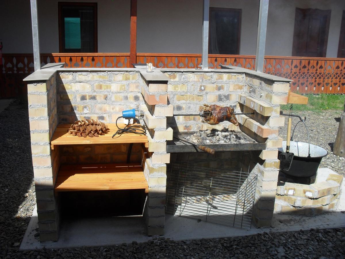 Nyakiglab Villa Szegi Ngoại thất bức ảnh